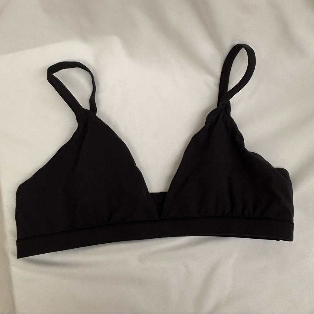 Skims bra black comfy large no pads super soft